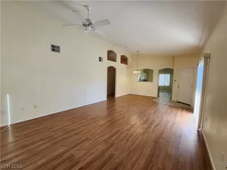 Photo #4: 2542645 Listing 