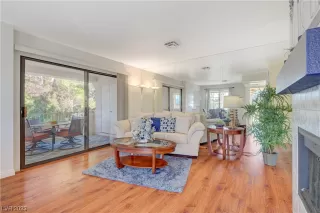 Photo #1: 2542669 Listing 