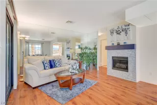 Photo #2: 2542669 Listing 