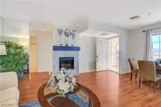 Photo #3: 2542669 Listing 