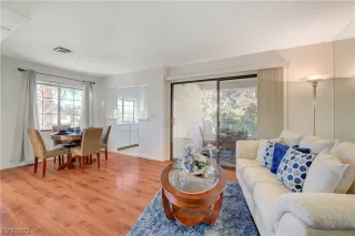 Photo #4: 2542669 Listing 