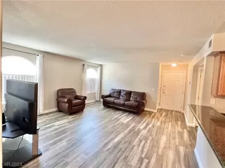 Photo #2: 2542681 Listing 