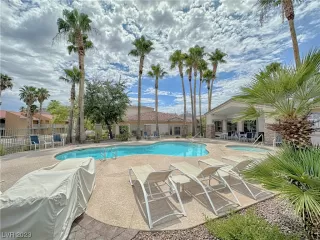 Photo #1: 2542721 Listing