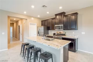 Photo #2: 2542767 Listing