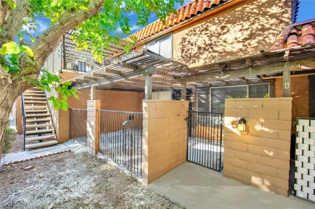 MLS: 2542768 Condo For Sale