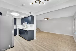 Photo #3: 2542768 Listing