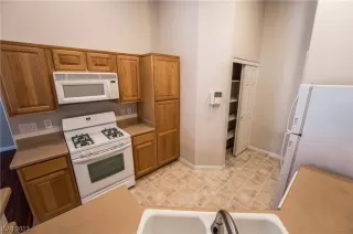 Photo #6: 2542801 Listing 