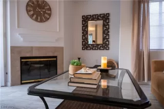 Photo #4: 2542814 Listing