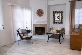 Photo #6: 2542814 Listing