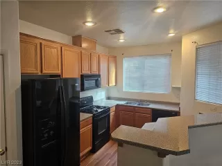 Photo #4: 2542858 Listing 