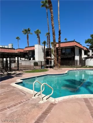 Photo #2: 2542871 Listing 