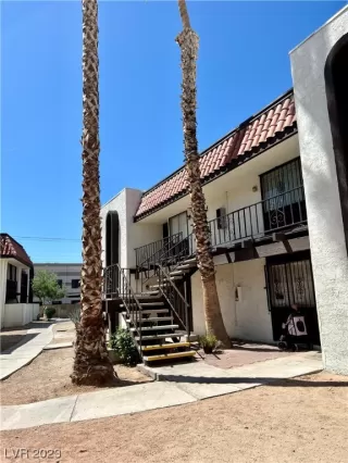 Photo #5: 2542871 Listing 