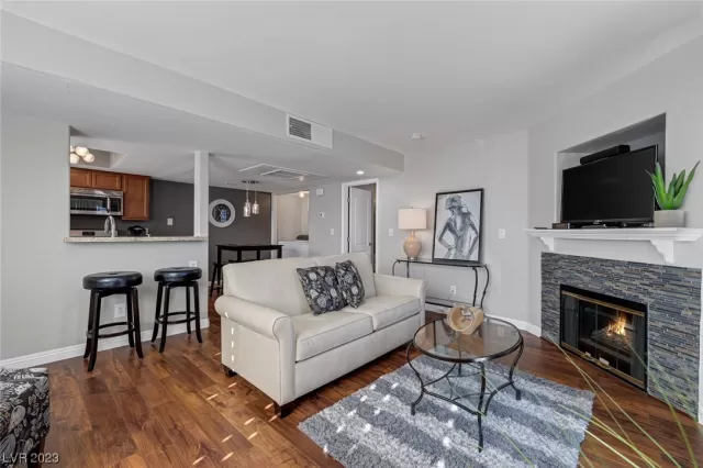 MLS: 2542963 Condo For Sale