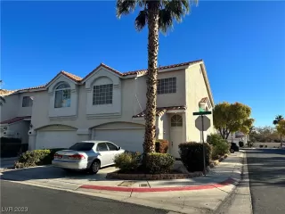 Photo #1: 2542967 Listing