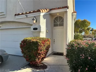 Photo #2: 2542967 Listing