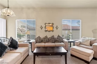 Photo #1: 2542977 Listing