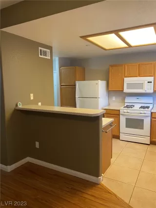 Photo #4: 2542980 Listing 