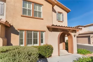 Photo #2: 2542984 Listing