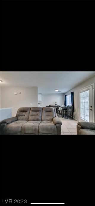 Photo #6: 2543000 Listing