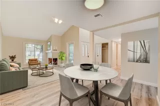 Photo #4: 2543021 Listing 