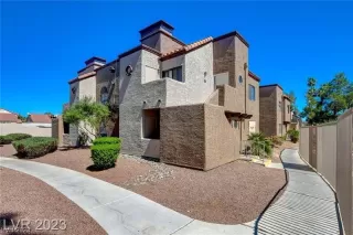 Photo #4: 2543028 Listing 