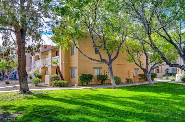 MLS: 2543029 Condo For Sale