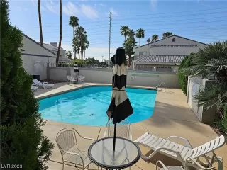 Photo #1: 2543104 Listing 