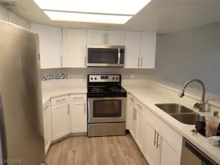 Photo #6: 2543104 Listing 