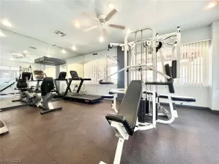 Photo #2: 2543158 Listing