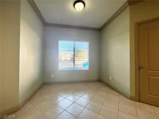 Photo #5: 2543158 Listing