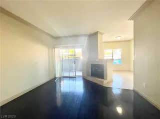 Photo #6: 2543158 Listing
