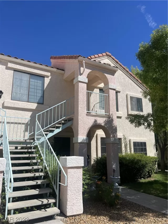MLS: 2543159 Condo For Sale