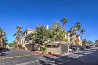 Photo #2: 2543161 Listing