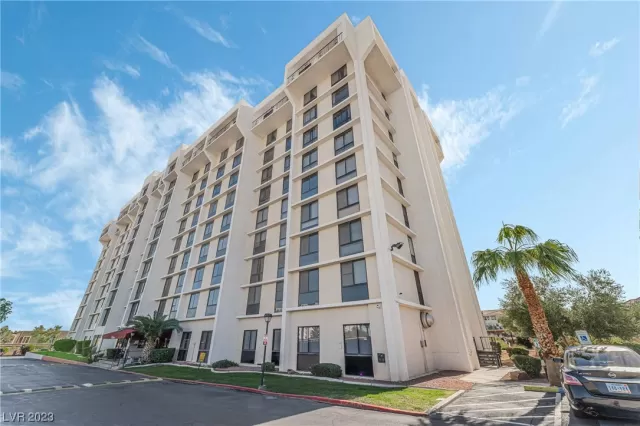 MLS: 2543181 Condo For Sale