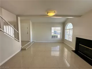 Photo #5: 2543200 Listing 