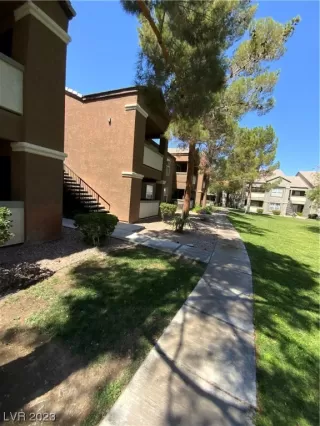 Photo #1: 2543225 Listing