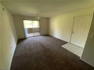 Photo #4: 2543225 Listing