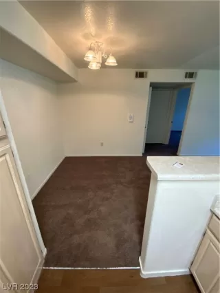 Photo #5: 2543225 Listing