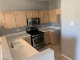 Photo #3: 2543297 Listing