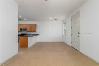 Photo #6: 2543298 Listing