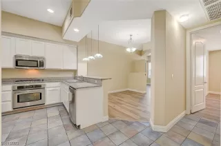 Photo #1: 2543323 Listing 