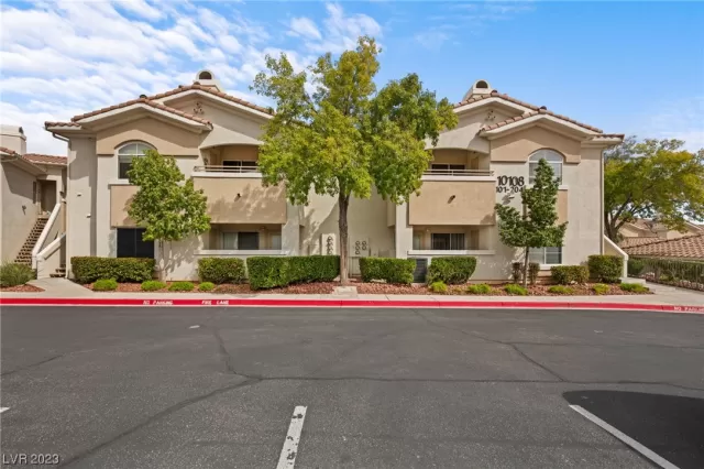 MLS: 2543326 Condo For Sale