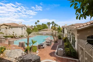 Photo #3: 2543326 Listing