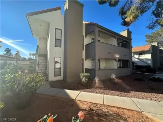 Photo #1: 2543333 Listing 