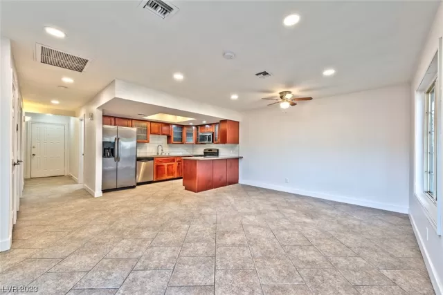 MLS: 2543354 Condo For Sale