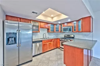 Photo #2: 2543354 Listing 