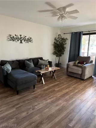 Photo #5: 2543412 Listing 