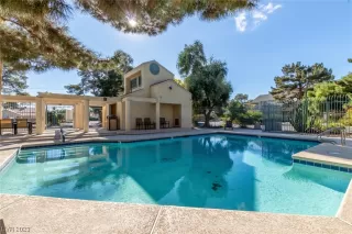 Photo #3: 2543428 Listing