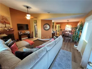 Photo #1: 2543432 Listing