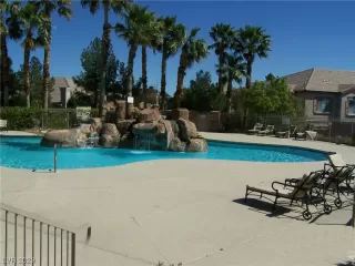 Photo #4: 2543450 Listing 